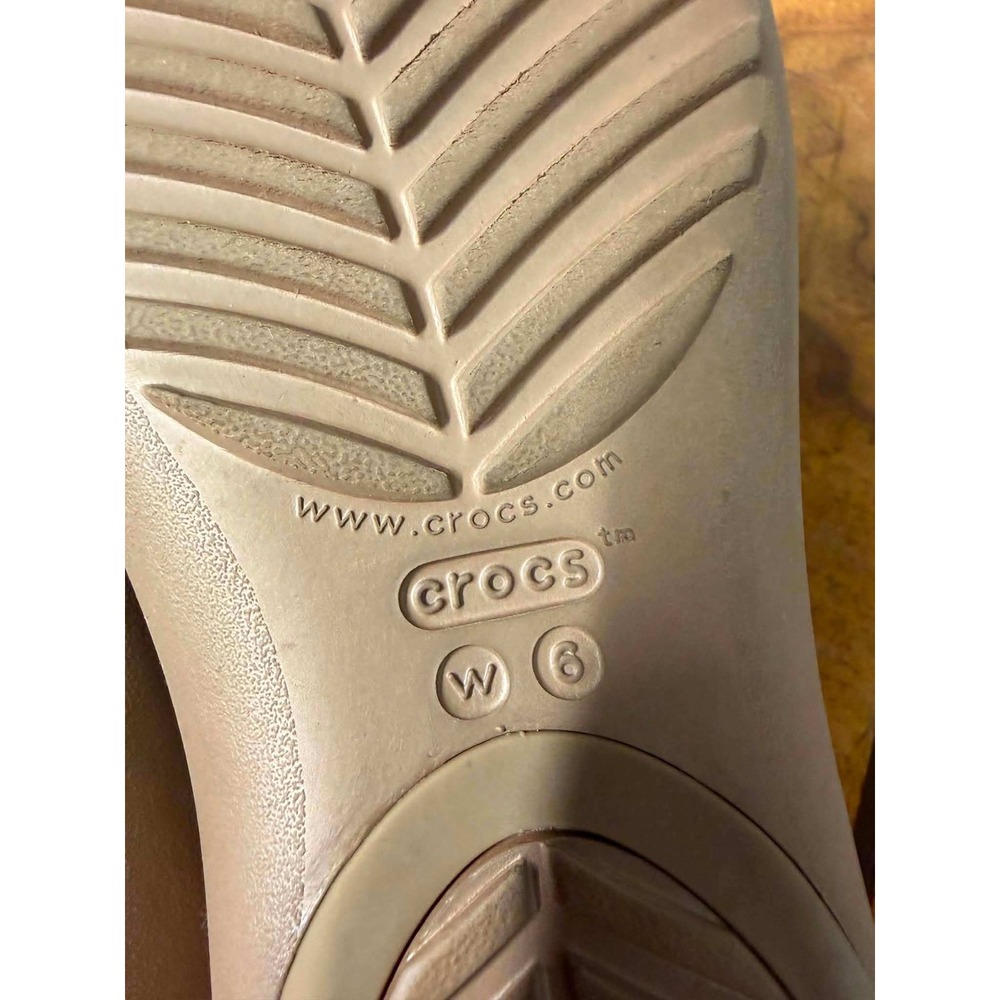 Crocs Womens 6 Tan Bronze Sexy Flip Sandals T-Strap Slingback Comfort 2007 - Picture 5 of 7